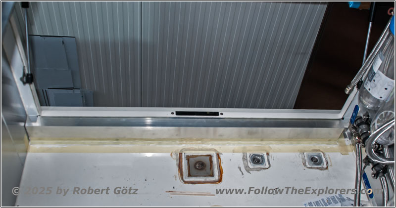 Shelter rear storage separation cable conduit passenger side Shelter rear storage separation cable conduit passenger side