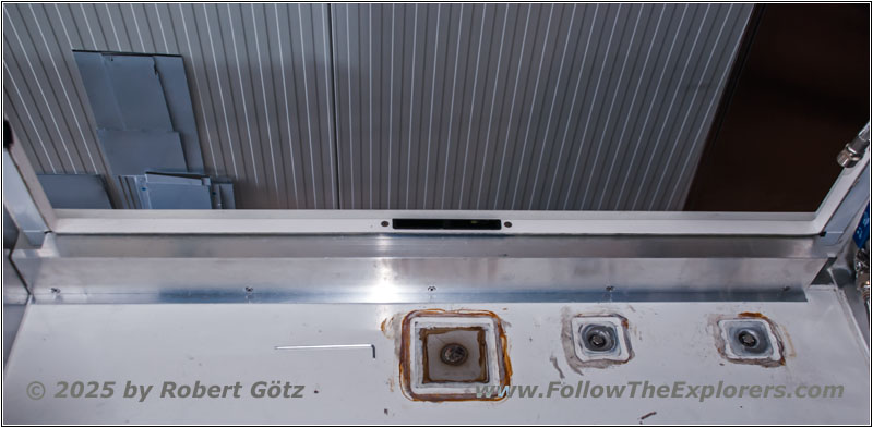 Shelter rear storage separation cable conduit passenger side Shelter rear storage separation cable conduit passenger side