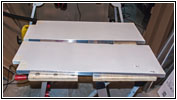 Shelter pedestal support seating Shelter pedestal support seating