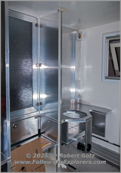 Koffer Toilettentürrahmen Koffer Toilettentürrahmen