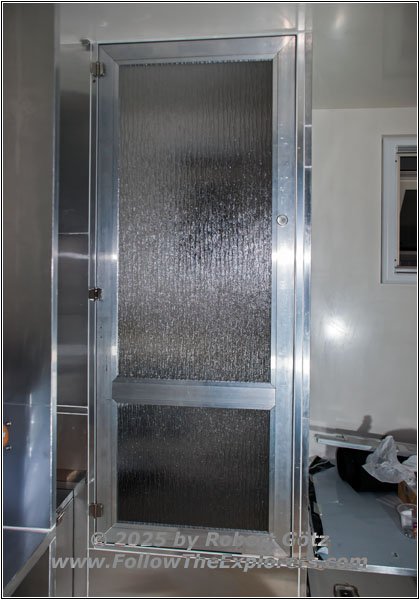 Koffer Toilettentüre