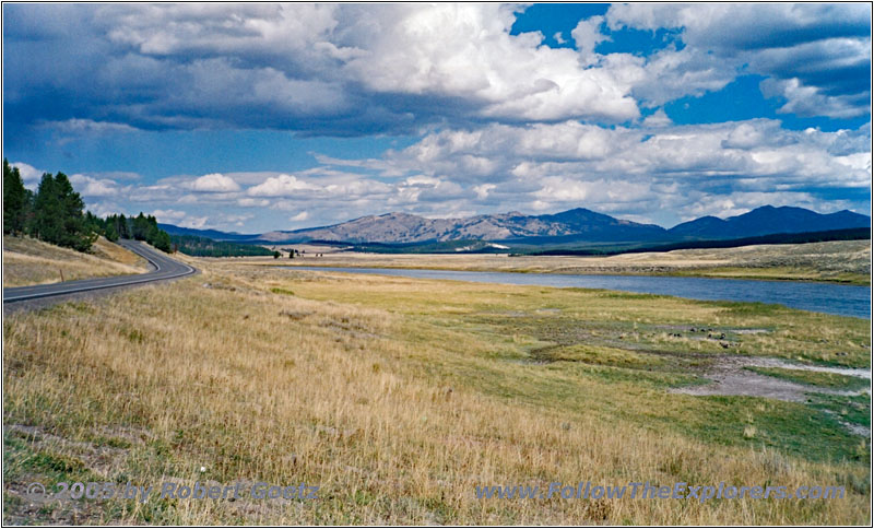 Grand Loop Rd, Yellowstone River, Yellowstone National Park, WY
