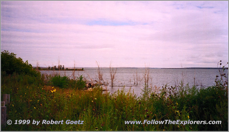 Lake Oahe, Highway 24, North Dakota