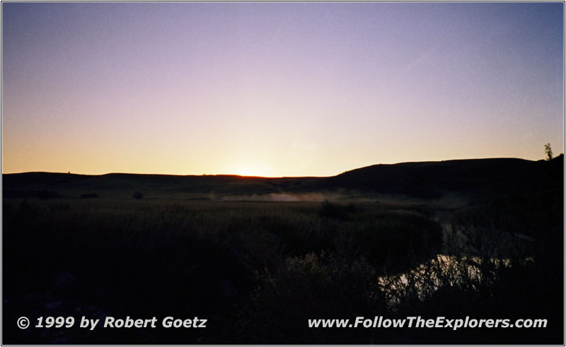 Sonnenaufgang, Nebel am Douglas Creek, North Dakota