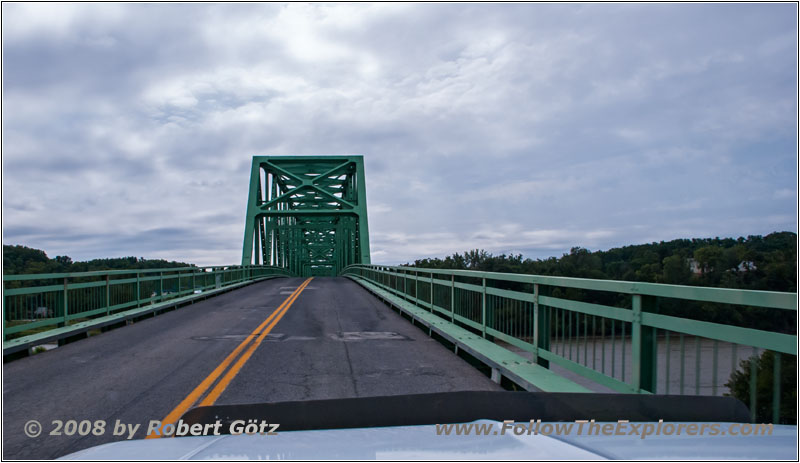 Highway 136, Missouri River, MO