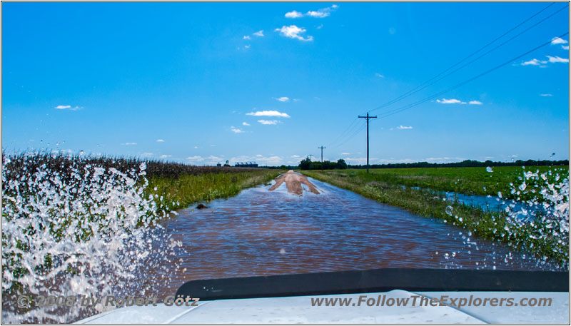 N River Rd, Kansas