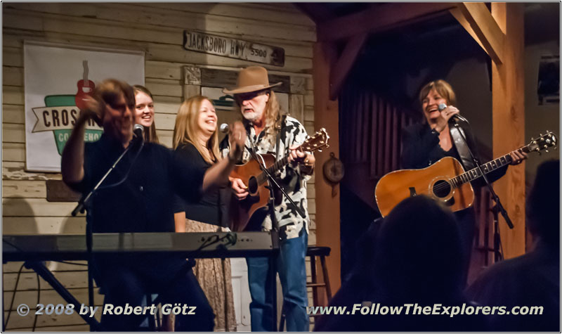 Chris, Kate, Lynn, Lindy, Christine, Crossroads Coffeehouse, Winnsboro, TX Chris, Kate, Lynn, Lindy, Christine, Crossroads Coffeehouse, Winnsboro, TX