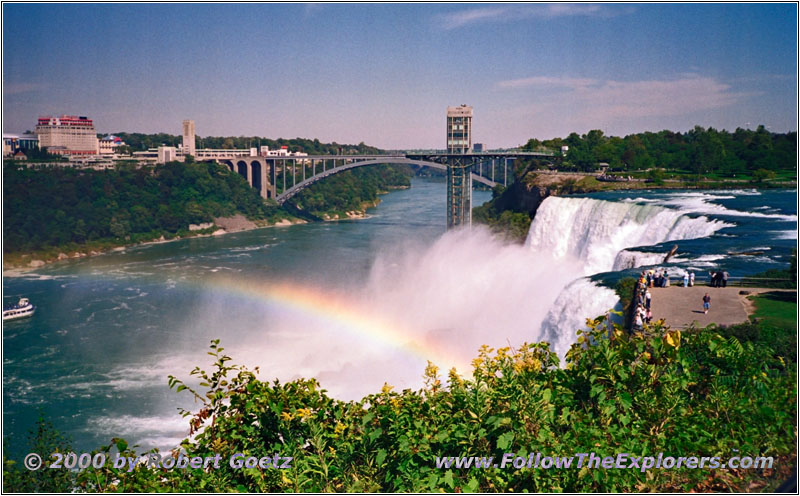 American Falls und Rainbow Bridge, Niagara Falls, New York