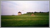 Paradeplatz mit den drei Flaggen, Old Fort Niagara, New York