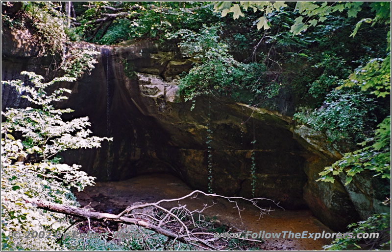 Pictual Rock Cave, Sugar Maple Nature Trail, Wyalusing State Park, WI