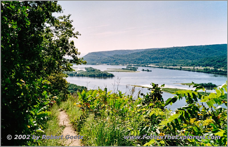 Mississippi River, Bradys Bluff Trail, Perrot State Park, WI